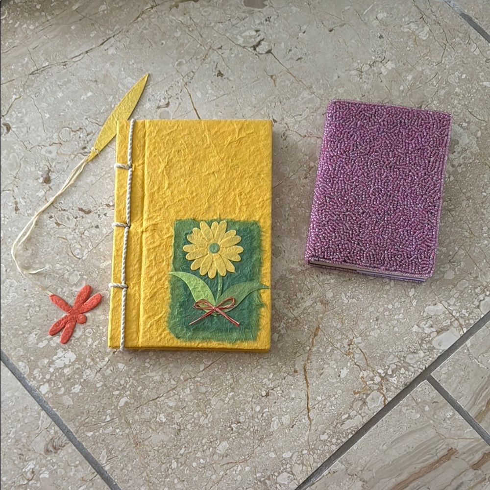 Set of 2 Beautiful Vintage Textured Handmade Journals / Notebooks - Picture 2 of 11